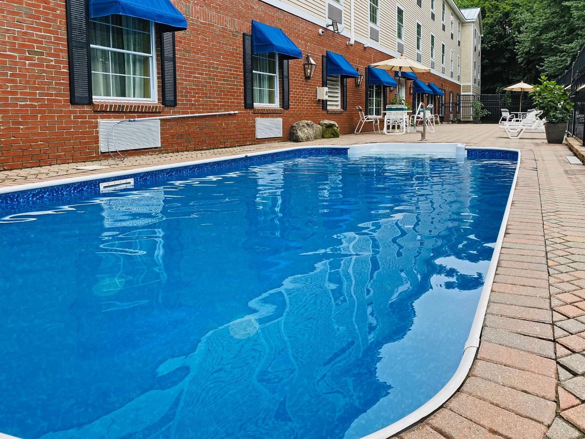 Comfort Inn&Suites Sturbridge-Brimfield Exterior foto