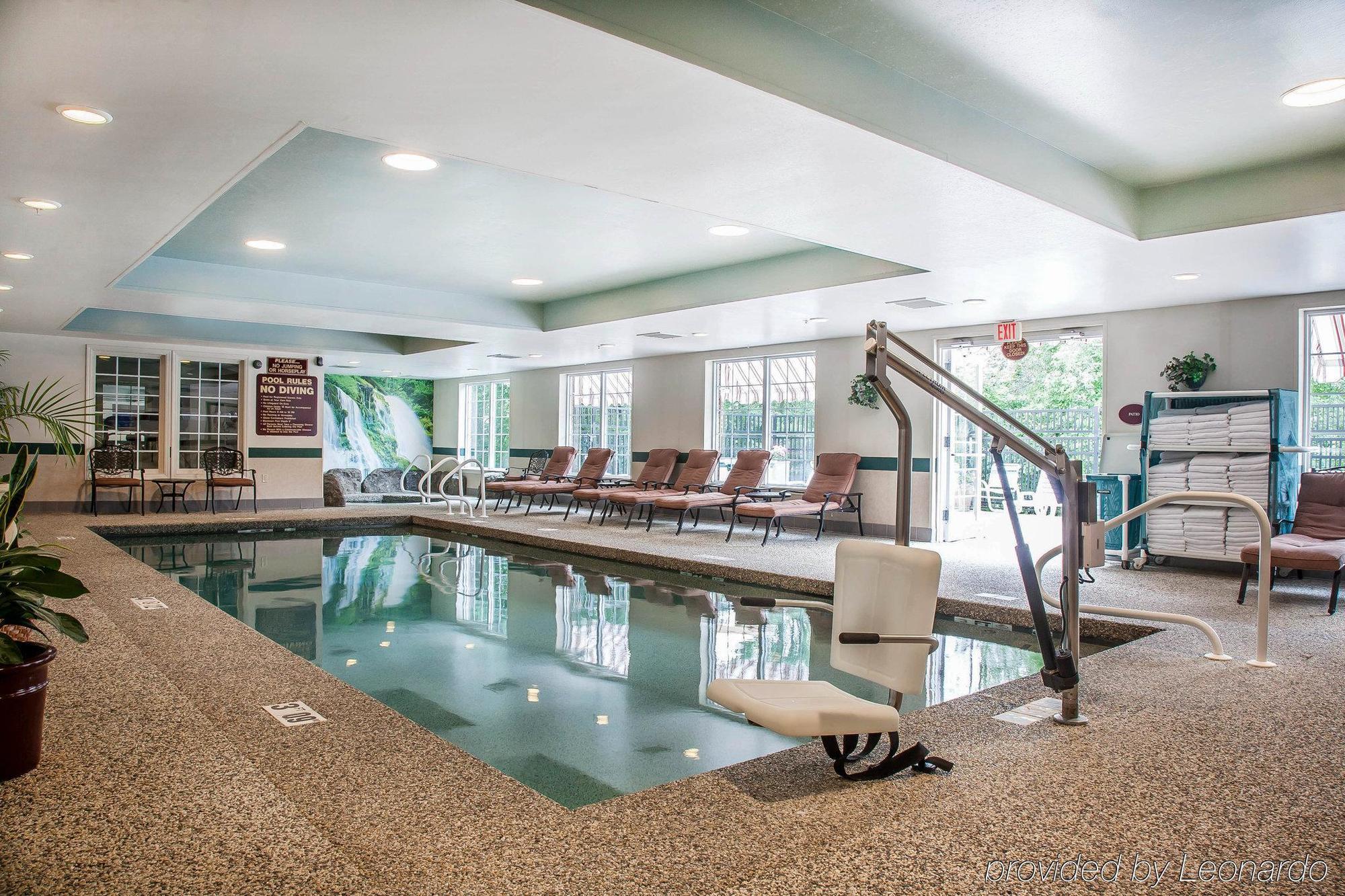 Comfort Inn&Suites Sturbridge-Brimfield Exterior foto