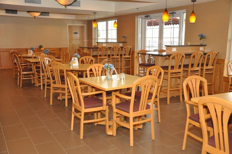 Comfort Inn&Suites Sturbridge-Brimfield Exterior foto