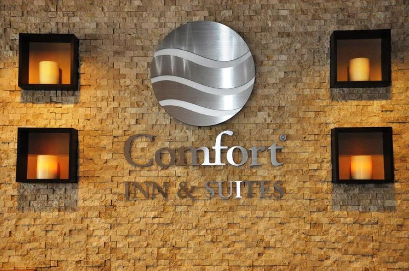 Comfort Inn&Suites Sturbridge-Brimfield Exterior foto