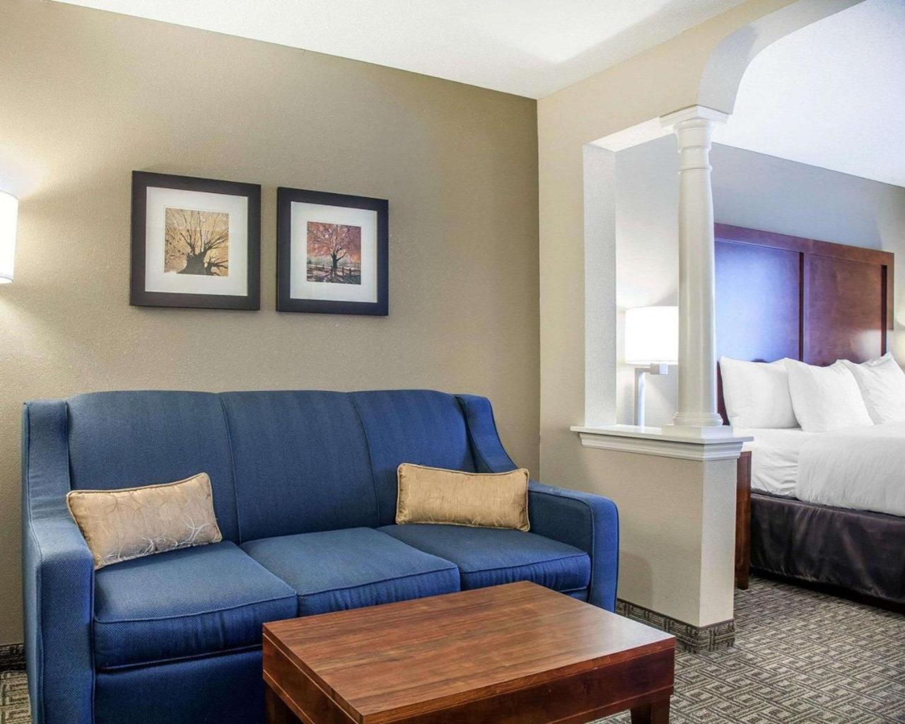 Comfort Inn&Suites Sturbridge-Brimfield Exterior foto